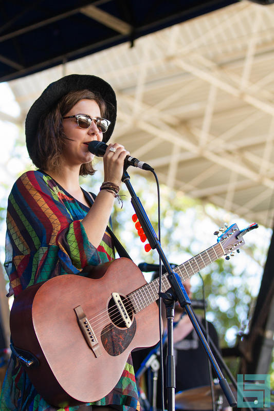 049 Francis Phamnguyen - Laneway Festival 2013